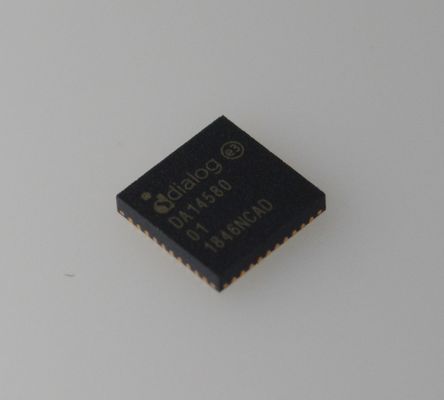 DA14580-01AT2 Bluetooth 5.0 SoC 超低消費電力 2.5x2.5mm サイズ ARM Cortex-M0 長いバッテリー寿命 セキュリティ マルチプロトコル and 手頃な価格の IoT 設計