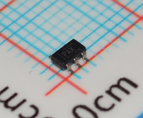 TLV70450DBVR 5V 150mA 超低IQ (300nA) LDO 高PSRR (70dB) 2%精度 1μFセラミックコンデンサで安定 ピンと熱保護をSOT-23パッケージで有効にする