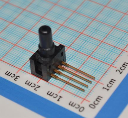 26PCFFA6G 6GHz RFコネクタ SMA 女性 50Ω インペデンス 金色 -65°C から +165°C IP67 評価