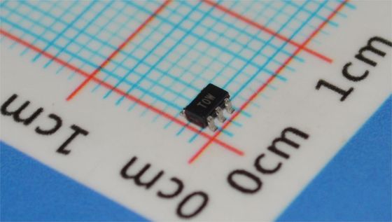 ADT6501SRJZP085RL7 85°C 熱スイッチ ±1°C 精度 2.7V-5.5V SOT-23-5 10μA 低電源 AEC-Q100