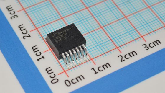 LM2676SX-5.0 5V 3A降圧コンバータ 8-40V入力 90%効率 TO-263 260kHz -40°C～+125°C