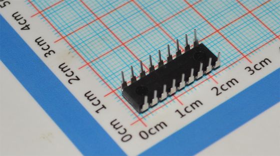 PIC16F54-I/P 8ビットRISC MCU 20MHz 512x12フラッシュ 25B RAM 12 I/O DIP-18 2-5.5V -40°C～125°C 低消費電力 <2mA
