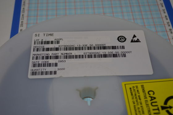 SIT8002AC-13-33E-50.00000T 50MHz MEMS発振器 ±50ppm安定性 1.8-3.3V電源 2.5mA低消費電力 LVPECL出力 -40°C～+85°C AEC-Q100認定