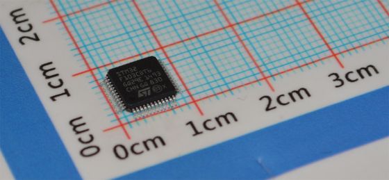 STM32F103CBT6 72MHz Cortex-M3 MCU 128KB フラッシュ 20KB RAM 2x12ビットADC 3xUSART USB/CAN LQFP-48 2.0-3.6V -40°C～+85°C 産業グレード性能