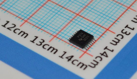 TLC374CPWR クワッド CMOS コンパレータ 2μs 応答 2.7-16V 電源 1mV オフセット プッシュプル出力 TSSOP-14 -40°C～+125°C 産業グレード