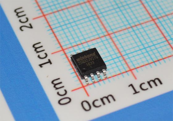 W25Q32JVSSIQ 32Mb SPIフラッシュ 104MHzクロック 100K消去サイクル SOIC-8 2.7-3.6V -40℃～+85℃