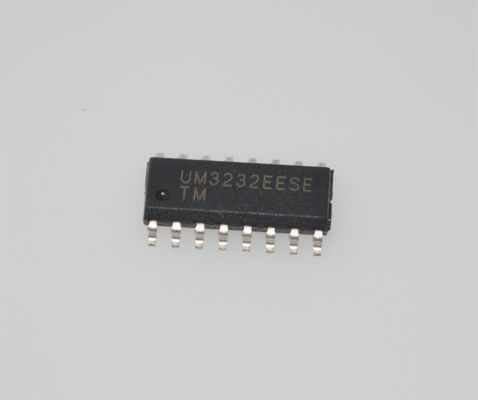UM3232EESE 3V-5.5V RS-232トランシーバー 1Mbps 2Tx/2Rx ±15kV ESD SOIC-16 -40°C～+85°C