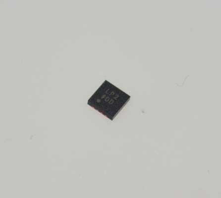 ADM7172ACPZ-R7 6.5V 2A 超低ノイズ LDO 1μV RMS ノイズ 75dB PSRR @1MHz 2.3-6.5V 入力 LFCSP-8 -40°C ～ +125°C