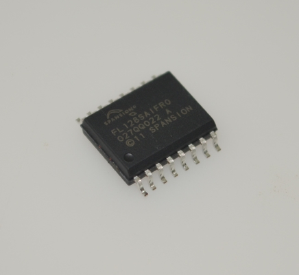S25FL128SAGMFIR01 128Mb SPI NORフラッシュ 104MHzクロック 100K消去サイクル 20年データ保持 2.7～3.6V SOIC-16 -40℃～+85℃