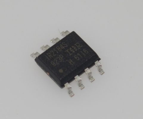 IR2184STRPBF 600Vハイ/ローサイドドライバ 1.9Aピーク出力 高速スイッチング UVLO保護 コンパクトSOIC-8パッケージ モータードライブ and インバータ用