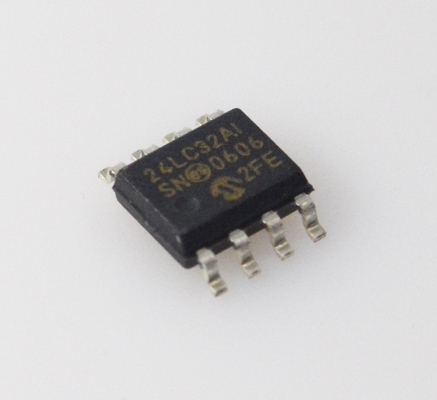 24LC32A-I/SN 32K I2C EEPROM 400kHz スピード 1M 書き込みサイクル 2.5-5.5V 範囲 64バイト ページ 産業用グレード 低電力 RoHS 対応 コンパクト SOIC-8 パッケージ