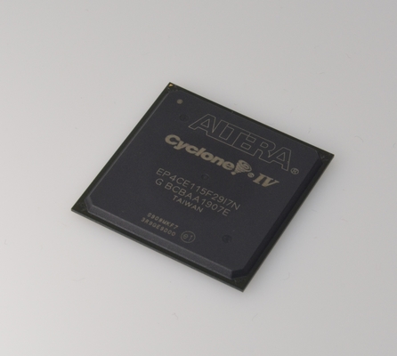 EP4CE115F29I7NサイクロンIV FPGA 114K LEs 3.9Mbit RAM 266MHz スピード 1.2V コア電圧 622 I/O ピン PCIe サポート インダストリアルテンプ (-40°C~100°C) RoHS コンパイル 780-Pin FBGA パッケージ