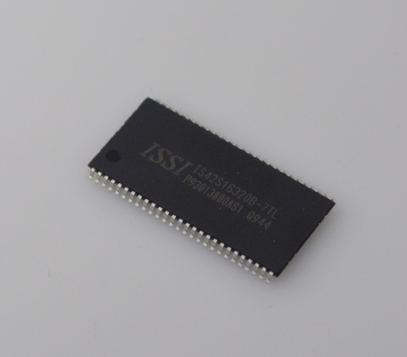 IS42S16320B-7TL SDRAM 64Mb密度 166MHz速度 3.3V動作 16Mx16構成 LVTTLインターフェース 産業用温度（-40℃～85℃） コンパクトTSOP-IIパッケージ 高信頼性