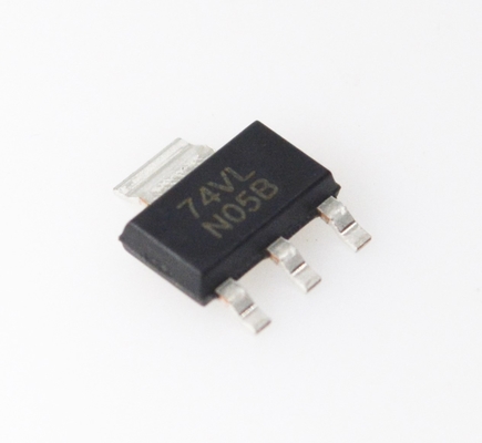 LM1117IMPX-3.3 3.3V 固定出力 800mA LDO調節器 低脱出 (1.2V) 高精度 (±2%) 熱・電流保護 SOT-223 パッケージ セラミックコンデンサで安定