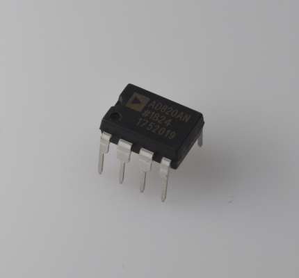 AD820ANZ 精度 5MHz オプアンプ シングル/ダブル供給 (±18V) 低電源 1.3mA 鉄道対鉄道出力 広範囲温度 -40°C~+125°C 工業および自動車用