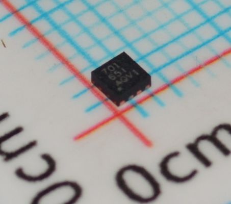 BQ294701DSGR-セル リチウムイオン保護具 超電圧/低電圧検出 2イオン 1μA 電流 3.6V-10V 範囲 1ms 応答 熱停止 and DSBGA パッケージ