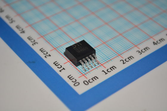 AP1501-K5G-13 5V/3A降圧コンバータ、4.5-40V入力、90%効率、低自己消費電流、サーマルシャットダウン、500kHz周波数、SOT-23パッケージ