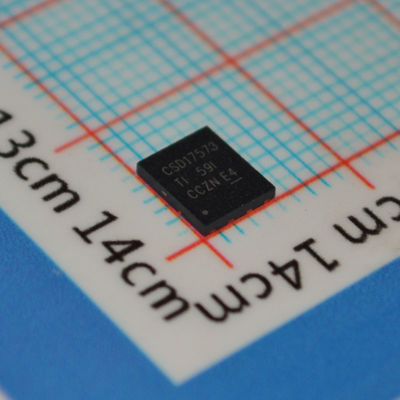 CSD17573Q5BT 40V Nチャネル NexFET™ MOSFET、1.7mΩ RDS(on)、75A電流、175°C定格、低Qg、5mm×6mm SONパッケージ、AEC-Q101認定、鉛フリー設計
