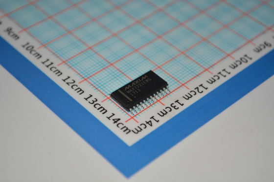 MAX7221EWG+T SPIインターフェース付き8桁LEDディスプレイドライバ、10MHzシリアルデータレート、2.7V～5.5V動作、個別LED制御、24ピンWide SOICパッケージ