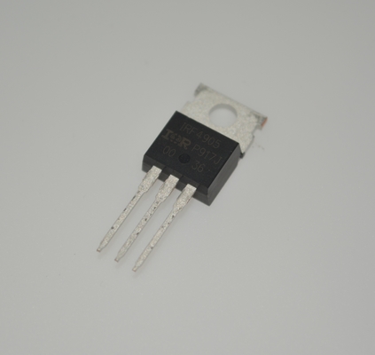 超低Rds ((オン) 0.02Ω IRF4905PBF Pチャンネル -55A -60V TO-220 パッケージ 高電流 頑丈 雪崩 定数論理レベル ゲート 低ゲート 充電 110nC 急速 切り替え 高電力効率