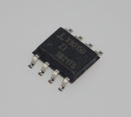 X9015US8IZ 100タップシングルXDCPTM SPIインターフェイス 非揮発性メモリと電源オンリコール 2.7V-5.5V 動作 ±20% R-トレランス 35kΩ R-テンプコ 安定した性能