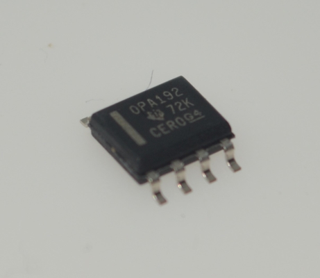 OPA192IDR 25μV オフセット 0.2μV/°C 漂流 10MHz GBW 20V/μS SR 1.1kHz 1/f ノイズ RRO CMOS 入力 2.2nA Ib SOIC-8 パッケージ