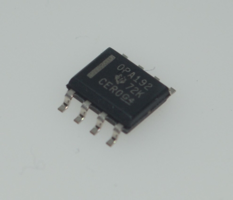 OPA192IDR 25μV オフセット 0.2μV/°C 漂流 10MHz GBW 20V/μS SR 1.1kHz 1/f ノイズ RRO CMOS 入力 2.2nA Ib SOIC-8 パッケージ