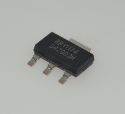 REG1117-3.3 超低ドロップアウト高精度 3.3V 電圧レギュレータ、1A 出力電流制限、熱保護、および小型パッケージでのイネーブル