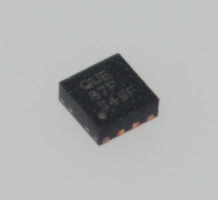TPS62170DSGR ステップダウンコンバータ 3-17V入力 1.2A出力 最大95%効率 1.8V～6V調整可能出力 17μA 低静止電流 パワーセーブモード 100%デューティサイクル 小型2.0x2.0mm WSONパッケージ