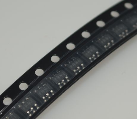 ACT4088US-T 4.5-40V 入力 2.5A連続出力 93% 効率性 300kHz 低周波 30μA IQ 統合保護 AEC-Q100 合格 熱強化 TSSOP パッケージ