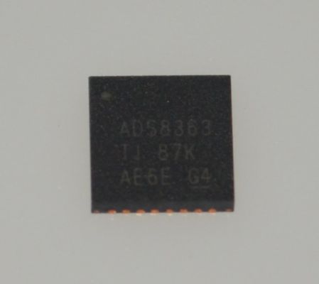 ADS8363SRHBR ADC 16ビット分解能 500kSPS スループット 6チャンネル同時サンプリング 低消費電力 (85mW) パラレルインターフェース ±2.5V バイポーラ入力 内部リファレンス 64ピン QFPパッケージ