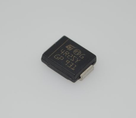 超高速 75ns STTH4R02SY 4A 200V 電源調整器 非常に低 Vf & Qrr 高気温操作 AEC-Q101 合格 ハロゲンフリー ESD 頑丈 DPAK パッケージ