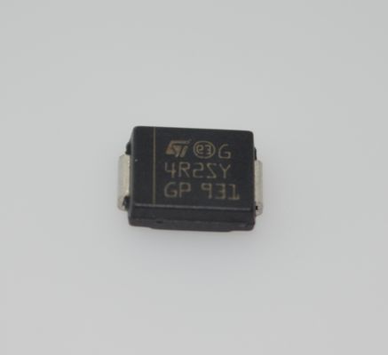 超高速 75ns STTH4R02SY 4A 200V 電源調整器 非常に低 Vf and Qrr 高気温操作 AEC-Q101 合格 ハロゲンフリー ESD 頑丈 DPAK パッケージ