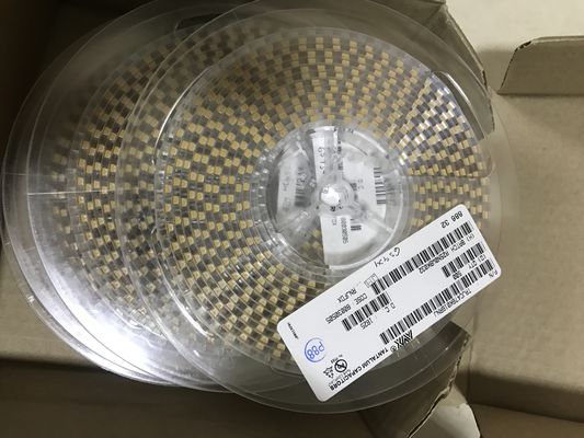 GRM0335C1H5R6BA01D 5.6pF ±0.1pF 0402 MLCC、50V定格、C0G (NP0)誘電体、究極の安定性、高Qファクター、超低損失、ハロゲンフリー、車載回路用テープ＆リールパッケージ