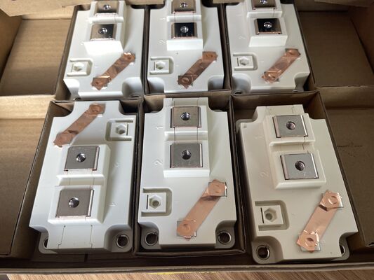 FZ600R12KE4HOSA1 1200V/600A IGBT モジュール 低 VCE (sat) 高速スイッチング 低負荷 プレスフィットピン 隔離ベースプレート NTCセンサー 工業用 重用駆動器と風力変換器