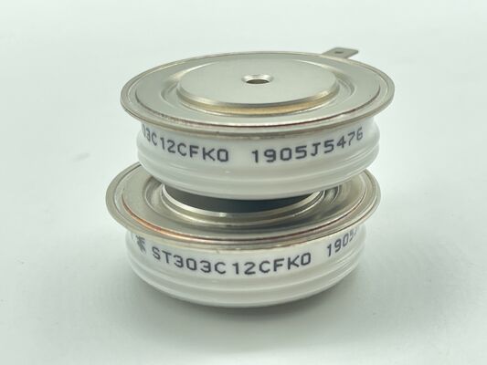 ST303C12CFK0 1200V 300A ハーフブリッジモジュール 低VCE (sat) 低損失 短回路強度 モーター駆動および産業インバーター用 NTC統合