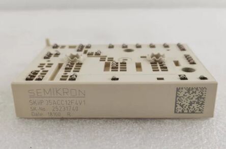 35ACC12F4V1 12V 3.5A 自動車用 PNP トランジスタ 低 VCE (sat) 250mV 高電流増強 SOT-223 パッケージ AEC-Q101 車両の負荷切り替えとモーター制御に適格