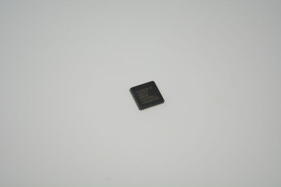 AD9518-3ABCPZ 低ジッタークロックジェネレーター PLL と VCO 8 構成可能な出力 (LVPECL / LVDS / CMOS) 高速 ADC / DAC と FPGA クロッキングのための整数-N 周波数合成