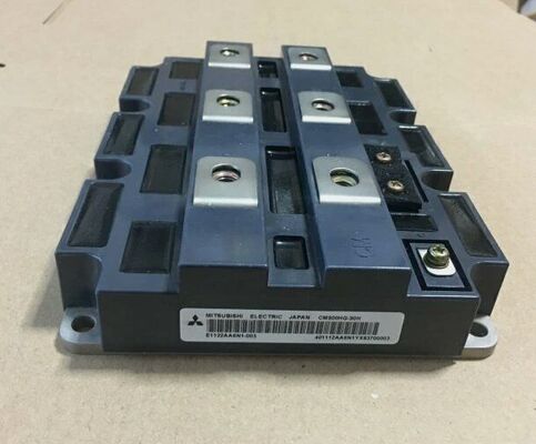 CM900HC-90H 900V 900A 高電流 IGBT モジュール 低 VCE (sat) 2.7V 高短回路強度 低スイッチ損失 高隔離 重量産業ドライブとメガUPS