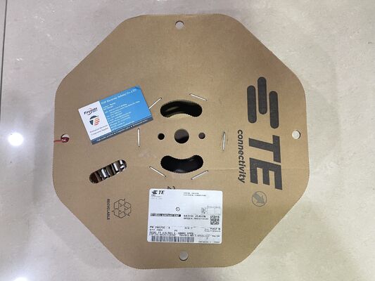 280756-4 4ポジション 2.5mmピッチ ワイヤー対ボード レセプタクル クリンプハウジング フリクションロック パネルマウント UL 94V-0 極性 4.5A 定格 電源分配および産業用制御用