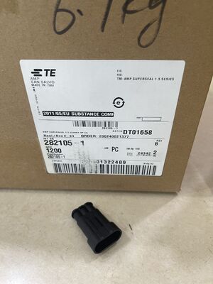 282105-1 3ポジション 5.0mmピッチ ワイヤー対基板ヘッダー 垂直スルーホール シュラウド付き フリクションロック 極性 9A定格 電源および産業用制御用