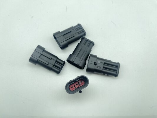 282105-1 3ポジション 5.0mmピッチ ワイヤー対基板ヘッダー 垂直スルーホール シュラウド付き フリクションロック 極性 9A定格 電源および産業用制御用