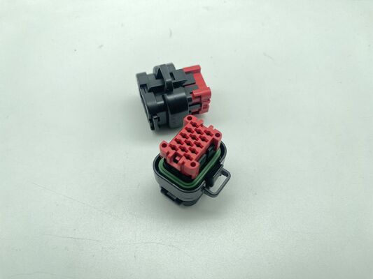 776273-1 3ポジション 1.5mmピッチ ワイヤー対基板ヘッダー 垂直スルーホール シュラウド付き ロッキングランプ 極性あり 自動車および産業用センサー用 2A定格