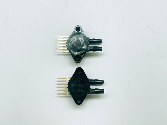 MPX5700DP差圧センサー 0から700kPa範囲 2.5%精度 4.7V出力テンプレート