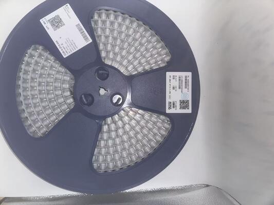 MA35V680M10X13 680μF 35Vアルム電池キャップ 10x13mm 105°C低インピーダンスの長寿命 電力および産業用高波動
