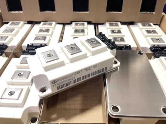 FF400R06KE3HOSA1 600V 400A IGBT半ブリッジモジュール トレンチストップ技術低 VCEsat高速スイッチインバーターとドライブのために頑丈