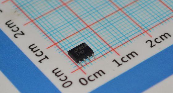LT1792CS8 1.5A 低ドロップアウトレギュレータ 3.3V/5V/ADJ 1V ドロップアウト ±1% 精度 SO-8 -40°C～+125°C 低ノイズ