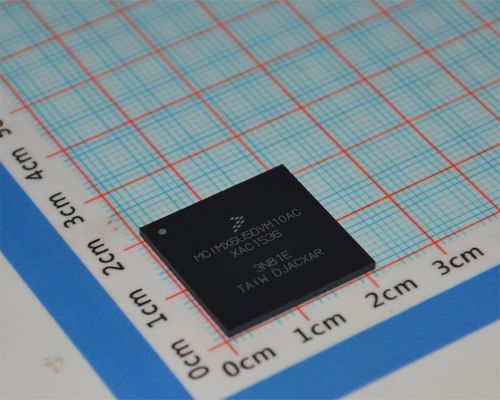 MCIMX6U5DVM10AC i.MX 6UltraLite 800MHz Cortex-A7 MPU 128KB L2 キャッシュ 624-MAPBGA (21x21) -40°Cから+105°C インダストリアルIoT最適化
