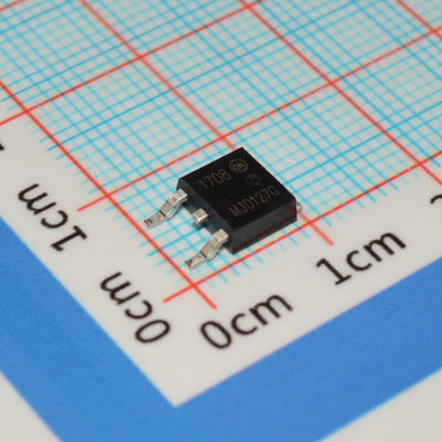 MJD127G 5A 100V PNP ダリングトントランジスタ TO-252 (DPAK) 1V VCE (sat) @ 3A, hFE 1000min -55°Cから+150°C AEC-Q101