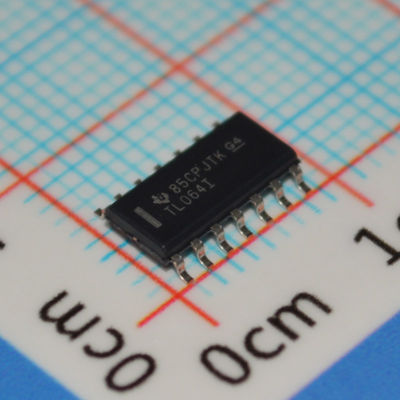 TL064IDR クアッド低騒音JFET オプアンプ 1MHz帯域幅 ±18V供給 5pA 入力バイアス 10mVオフセット SOIC-14 -40°C〜+125°C 工業級